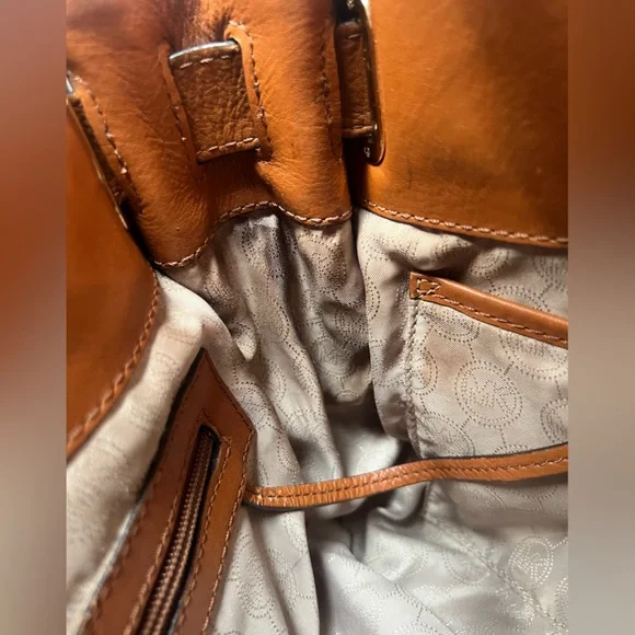 Michael Kors | Lock and Key Good Condition Purse - Picture 15 of 15